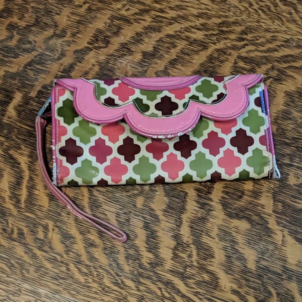 Vera Bradley floral quatrefoil wallet.